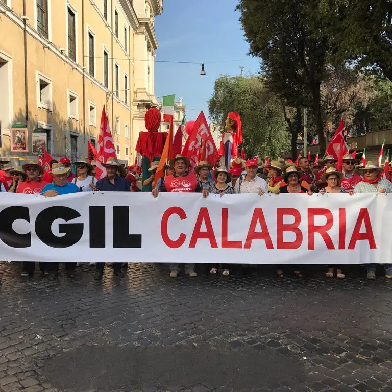 Calabria: la Cgil riparte da 100 piazze