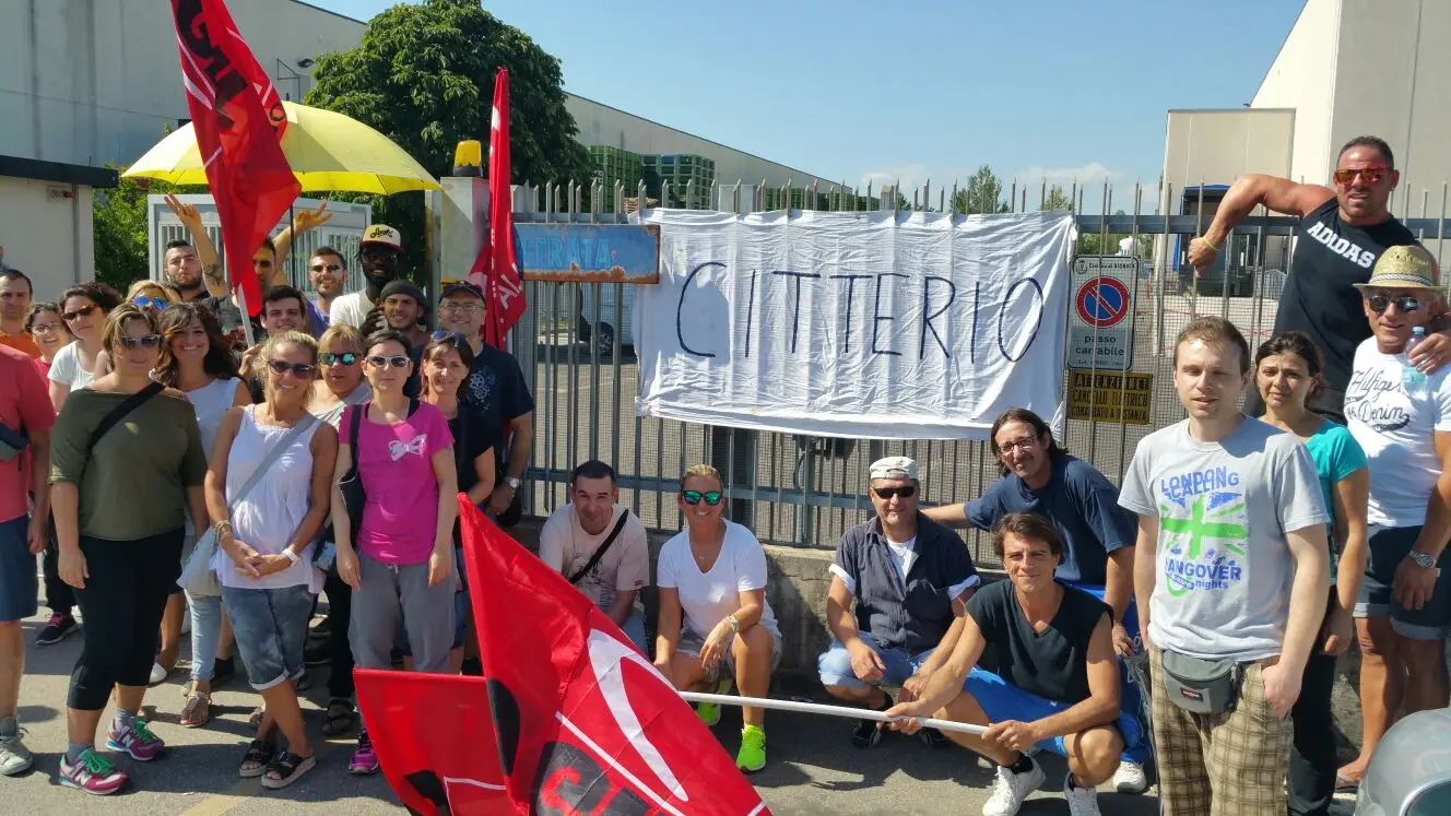 Modena, lavoratori in sciopero per la vertenza Bellentani