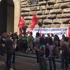 Firenze, 1.500 educatori a rischio. Presidio in prefettura