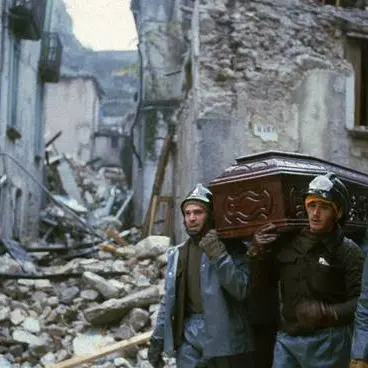 Il terremoto che devastò l'Irpinia e fratturò l'Italia