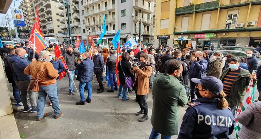Pfizer Catania, fumata nera all'incontro tra sindacati e azienda sui 130 esuberi