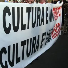 Beni culturali: 2/9 lavoratori manifestano a Mostra del Cinema