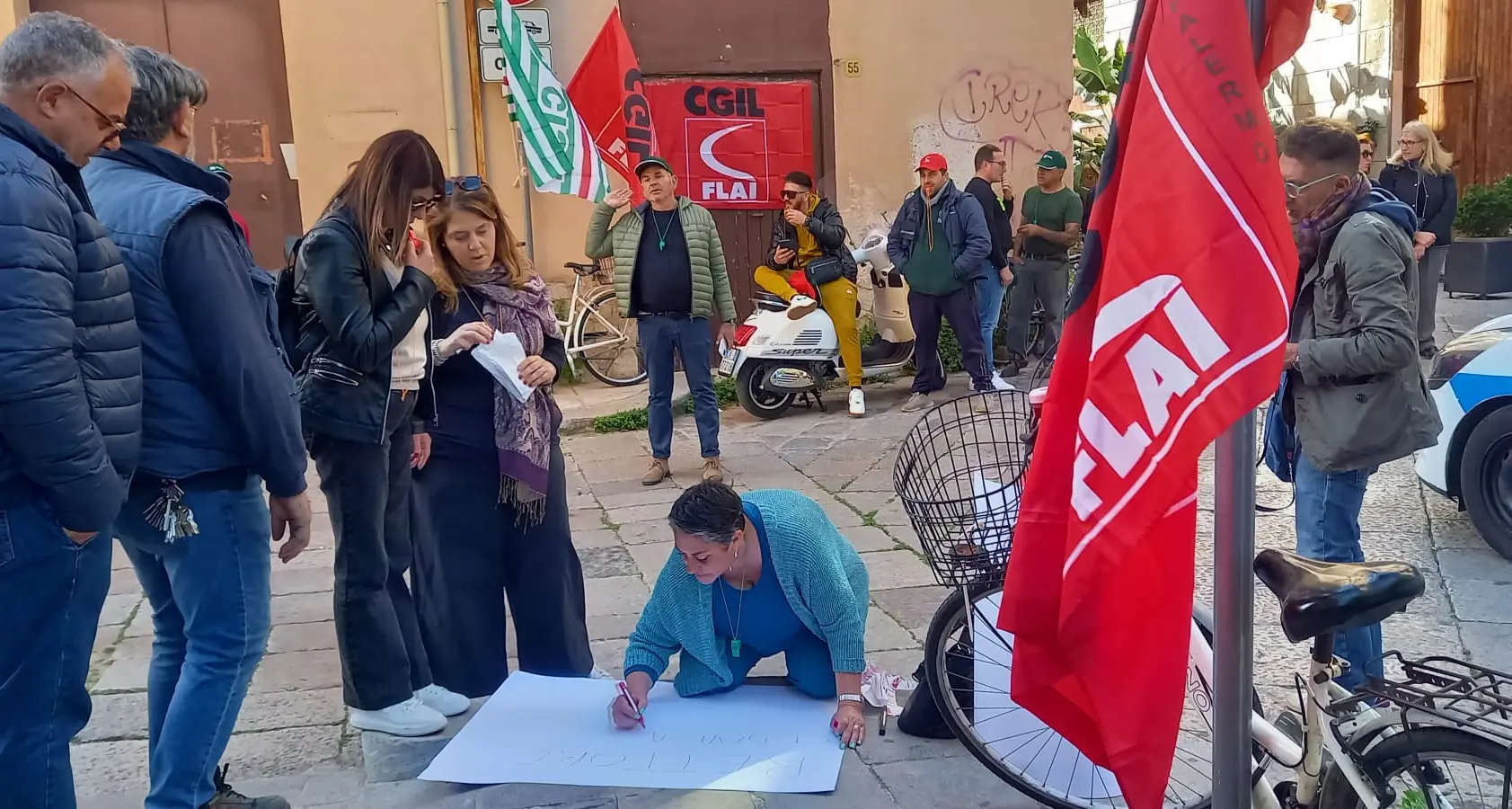 Università Palermo, gli operai agricoli precari protestano