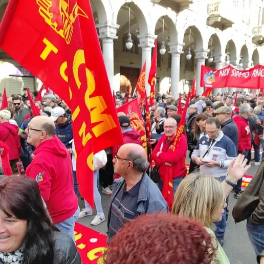 A Torino 12mila in corteo per chiedere risposte a Tavares