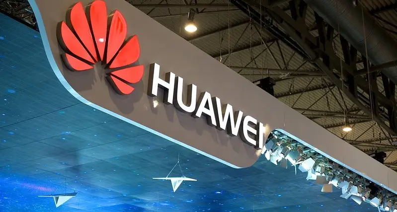 Huawei, buona la prima