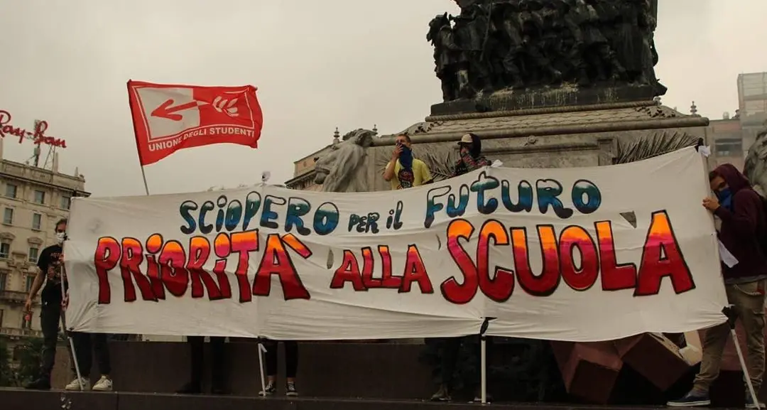 Scuola, studenti in piazza in tutta Italia