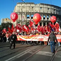 «Renzi ascolta la finanza, noi i lavoratori»