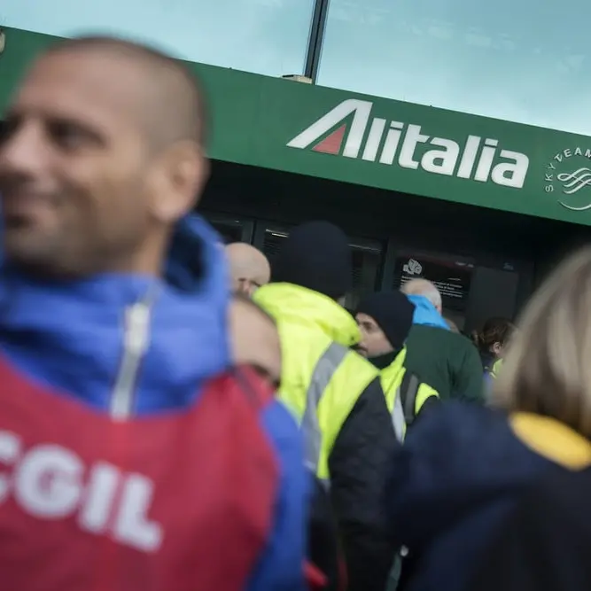 Alitalia: Cgil e Filt, No a flotta ridimensionata