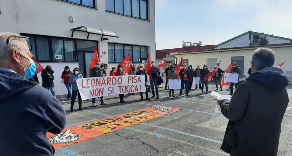 Leonardo: a Genova e Pisa lavoratori in piazza