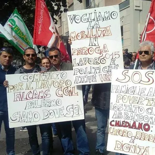 Ammortizzatori non pagati, protesta a Palermo