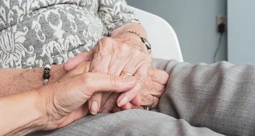 Anziani Marche, Cgil e Spi: “Rischio collasso sociale”