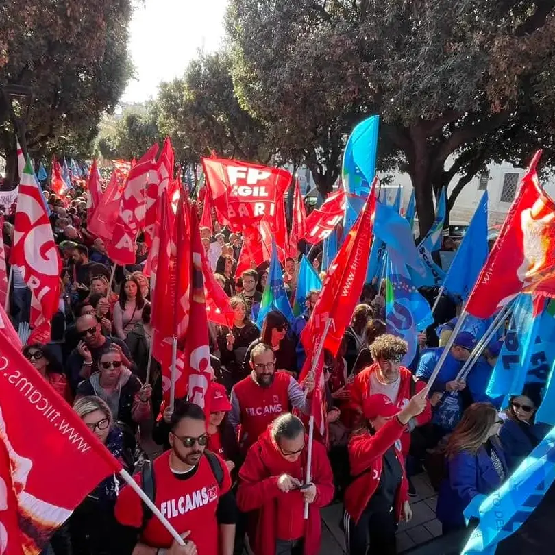 L’11 aprile è sciopero generale. Presidi in ogni città
