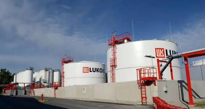 Lukoil, sciopero di due ore per salute e sicurezza