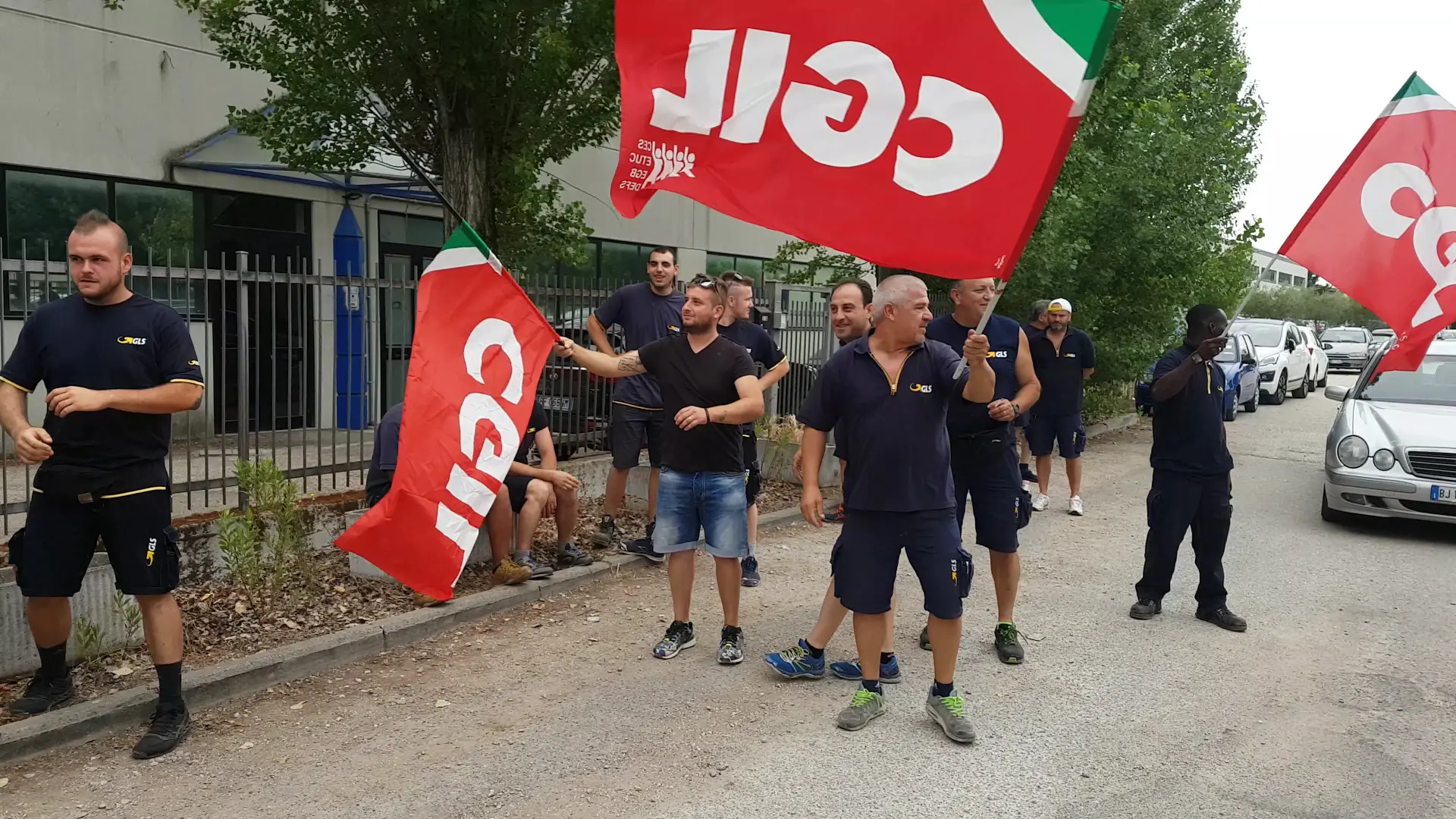 Protesta dei lavoratori GLS a Perugia