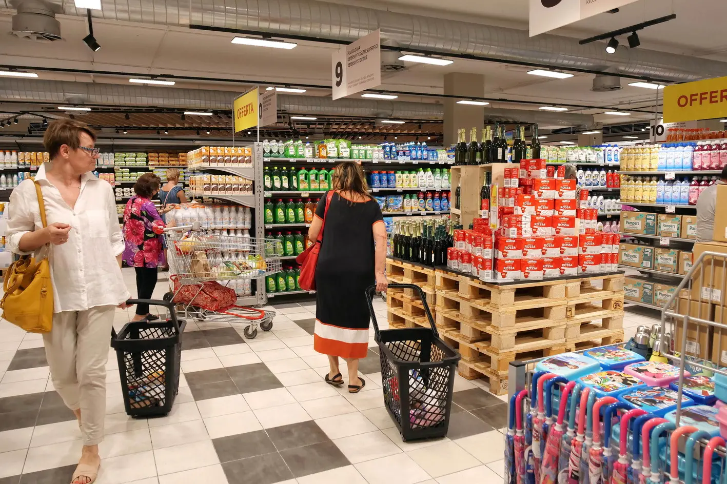 Sale l’inflazione, stangata sulle famiglie