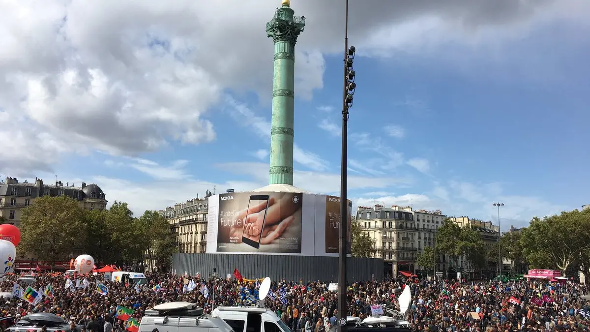 Francia in piazza, foto di Pierre Bouvier da Twitter