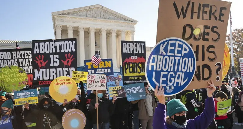 Aborto vietato, la destra colpisce ancora